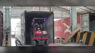 世界中に安全に配送するための専門的な梱包と積み込み